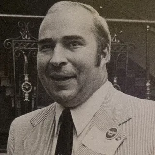 عکس نمایهٔ R. Budd Dwyer