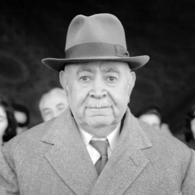 عکس نمایهٔ محمود جم