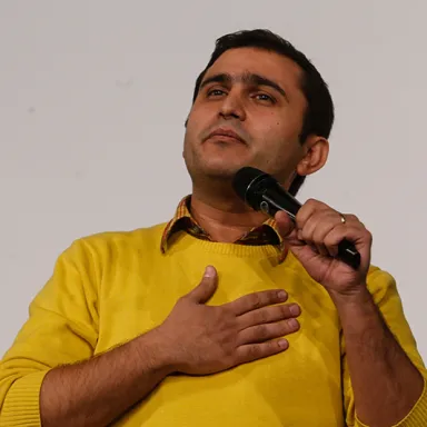 عکس نمایهٔ کیارش اسدی‌زاده