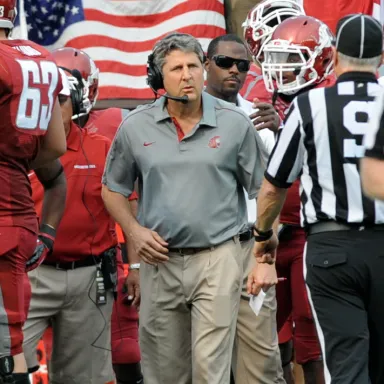 عکس نمایهٔ Mike Leach (American football coach)