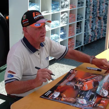 عکس نمایهٔ Dick Johnson (racing driver)
