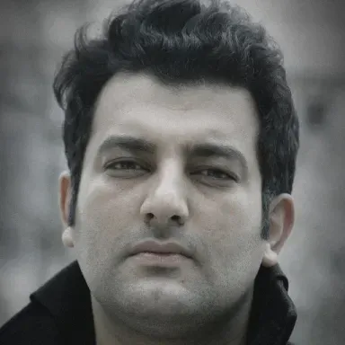 عکس نمایهٔ حسین رجبیان