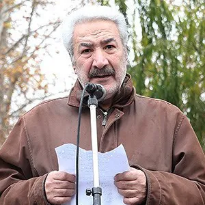 عکس نمایهٔ اکبر آزاد