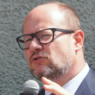 عکس نمایهٔ Paweł Adamowicz