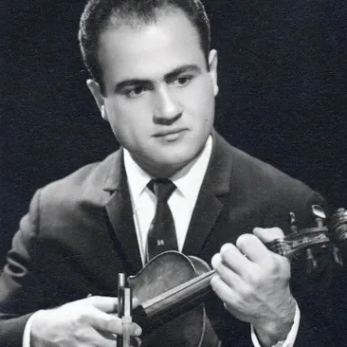 عکس نمایهٔ کاظم رزازان