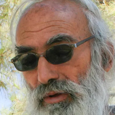 عکس نمایهٔ سیروس قهرمانی