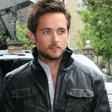 عکس نمایهٔ Justin Chatwin