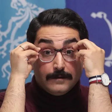 عکس نمایهٔ آرش لاهوتی