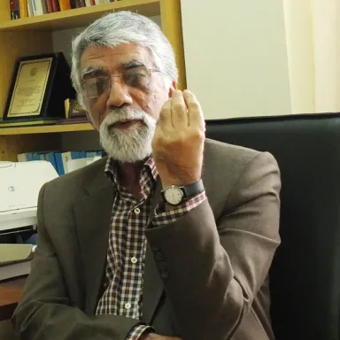 عکس نمایهٔ بهزاد قادری