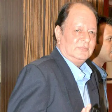 عکس نمایهٔ Navin Nischol
