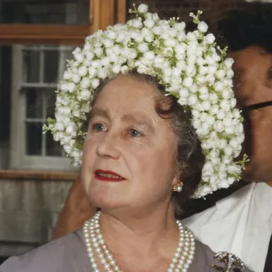 عکس نمایهٔ Queen Elizabeth the Queen Mother