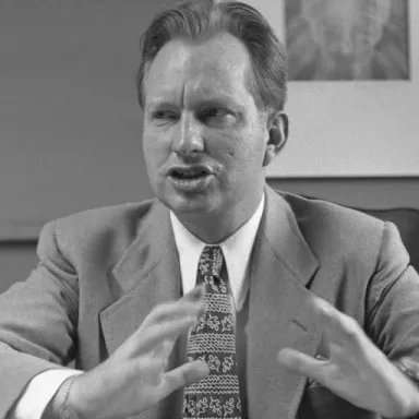 عکس نمایهٔ L. Ron Hubbard