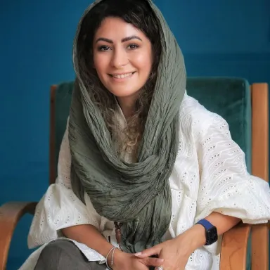 عکس نمایهٔ آزاده موسوی