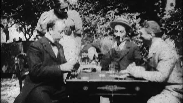 œuvre de Conjurer Making Ten Hats in Sixty Seconds