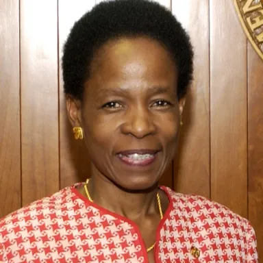photo de profil de Anna Tibaijuka
