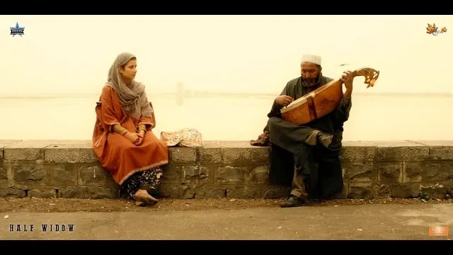 Half Widow की कलाकृति