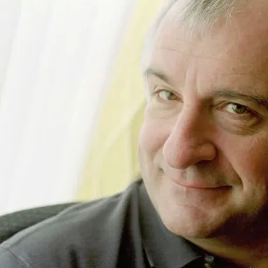 Douglas Adams की प्रोफ़ाइल तस्वीर