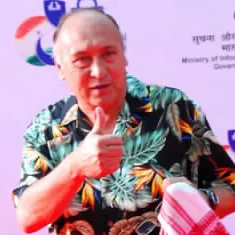 Victor Banerjee की प्रोफ़ाइल तस्वीर