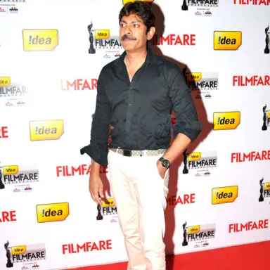 Jagapathi Babu की प्रोफ़ाइल तस्वीर