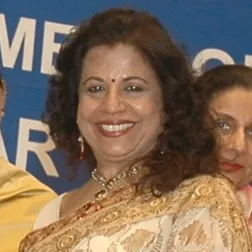 Hina Shah की प्रोफ़ाइल तस्वीर
