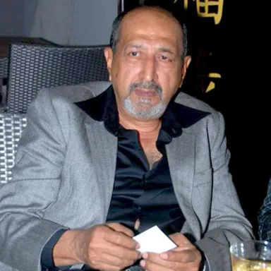 Tinnu Anand की प्रोफ़ाइल तस्वीर