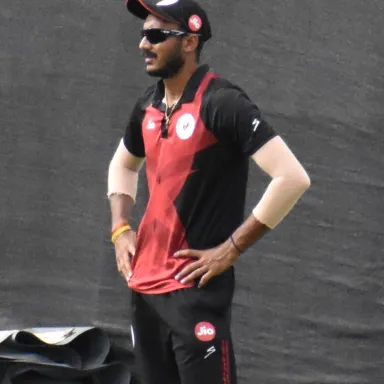 Axar Patel की प्रोफ़ाइल तस्वीर