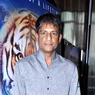 Adil Hussain की प्रोफ़ाइल तस्वीर
