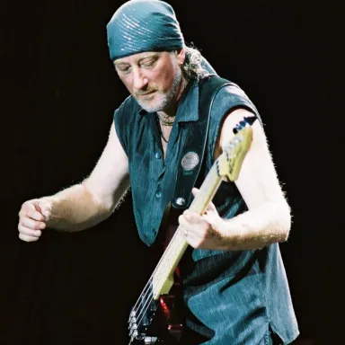Roger Glover की प्रोफ़ाइल तस्वीर