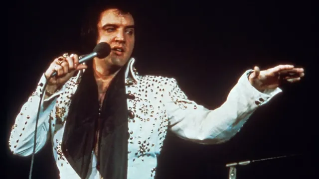EPiC: Elvis Presley in Concert artwork