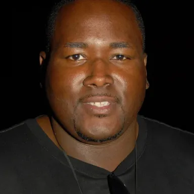 Quinton Aaron profile photo