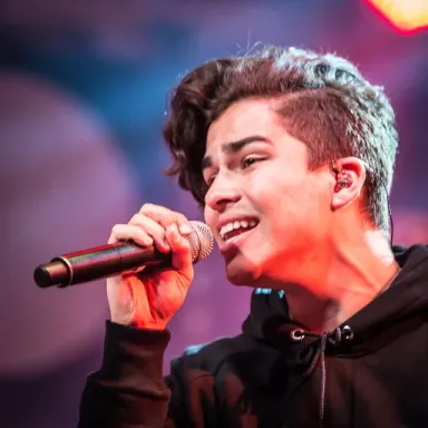 Alex Aiono profile photo