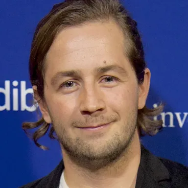 Michael Angarano profile photo
