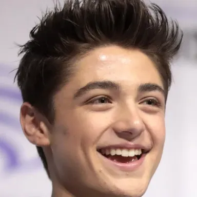 Asher Angel profile photo