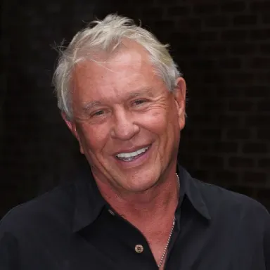 Tom Berenger profile photo