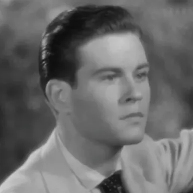 Tom Brown (actor) profile photo