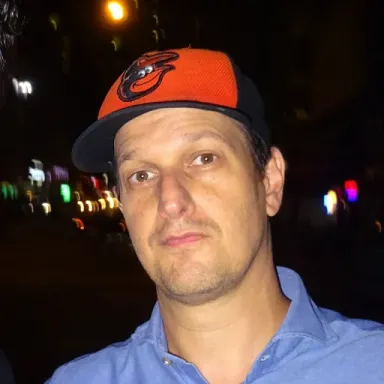 Josh Charles profile photo