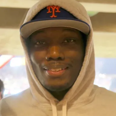 Michael Che profile photo