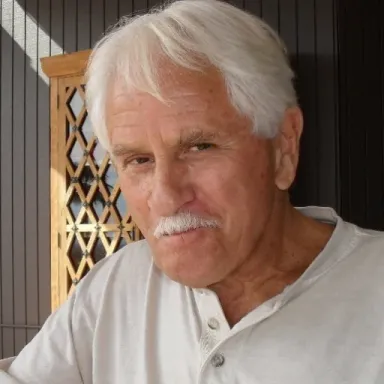 Linden Chiles profile photo