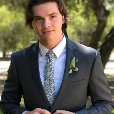 Joel Courtney profile photo