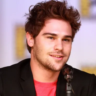 Grey Damon profile photo