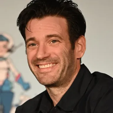 Colin Donnell profile photo