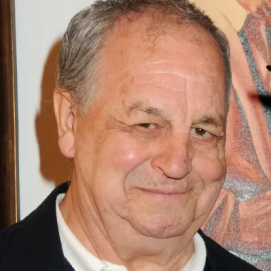 Paul Dooley profile photo