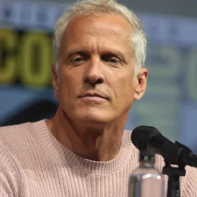 Patrick Fabian profile photo