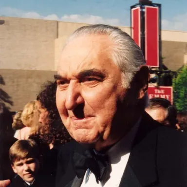 Fyvush Finkel profile photo