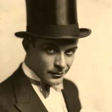 Earle Foxe profile photo