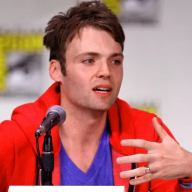 Seth Gabel profile photo