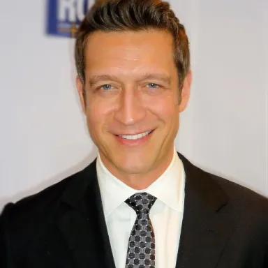 Robert Gant profile photo