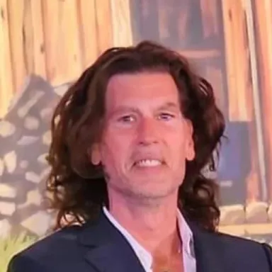 Jonathan Gilbert profile photo
