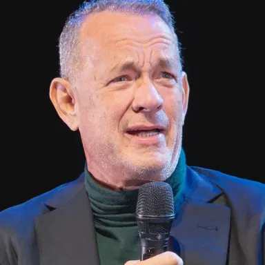 Tom Hanks profile photo
