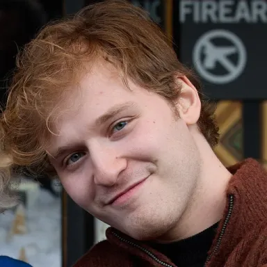 Fred Hechinger profile photo